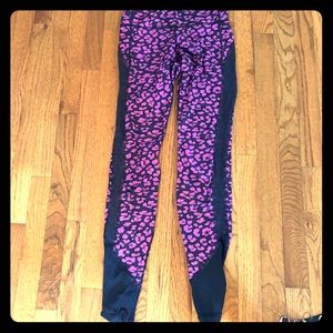 Lululemon yoga pants size 4 VGUC purple and blue